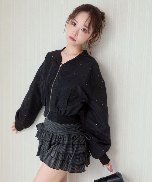 MAJESTIC LEGON(マジェスティックレゴン)の「ラインストーンショートブルゾン(ブルゾン・レディース・ブラック/アイボリー/ピンク・MEDIUM)」の2枚目の写真