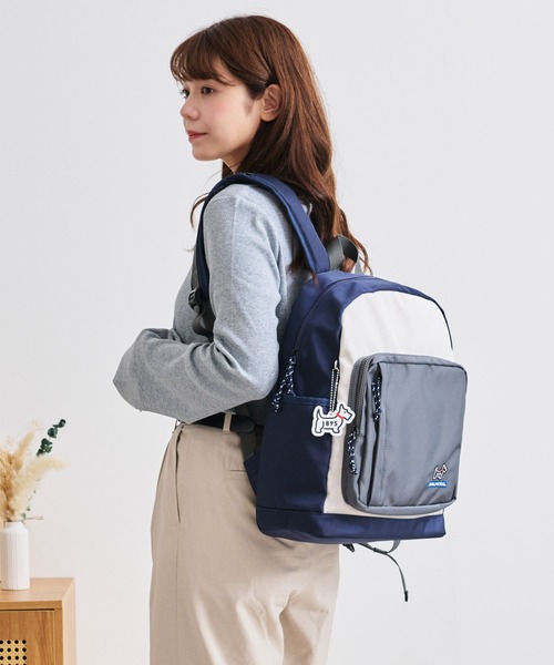BALMORAL(バルモラル)の「BALMORAL 12ポケット大容量バックパック 30L(バックパック/リュック・レディース・ネイビー系/グレイッシュベージュ/スモークピンク/ブラック/ダークグレー/その他1・FREE)」の4枚目の写真