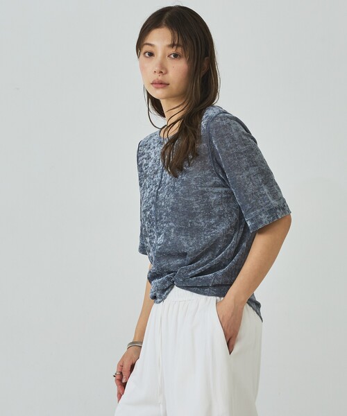 abahouse mavie(アバハウスマヴィ)の「シアーベロアTシャツ(Tシャツ/カットソー・レディース・ブラウン/グレー/オフホワイト・フリー)」の9枚目の写真