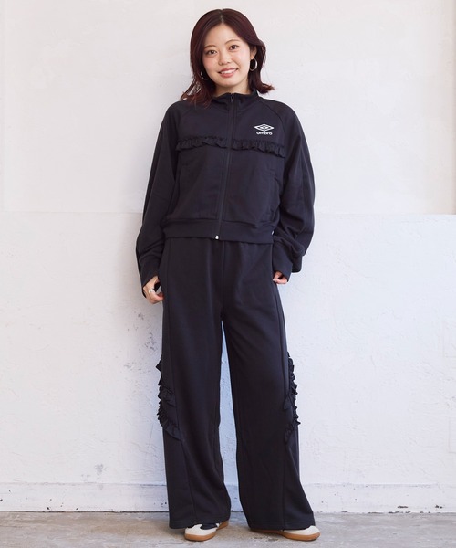 MARKEY'S（マーキーズ）の「【別注】umbro 裏毛フリルパンツ/おとな（スウェットパンツ・レディース・レッド/ブラック・160）」の5枚目の写真