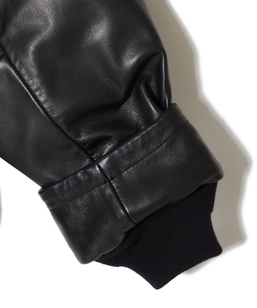 CRIMIE(クライミー)の「N1 SUEDE COMBINATION LEATHER JACKET WITH ALPACA LINING(ミリタリージャケット・メンズ・グリーン/ブラック・XL/L/XXL/M/S)」の11枚目の写真