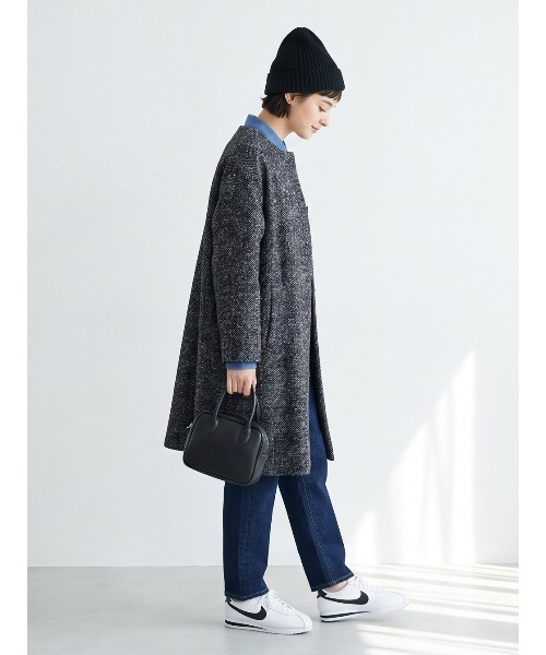 Sew loop(ソーループ)の「ヘリンボーン柄裏起毛ラウンドネックコート(ノーカラーコート・レディース・ブラック・FREE)」の9枚目の写真