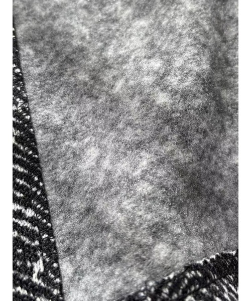 Sew loop(ソーループ)の「ヘリンボーン柄裏起毛ラウンドネックコート(ノーカラーコート・レディース・ブラック・FREE)」の12枚目の写真