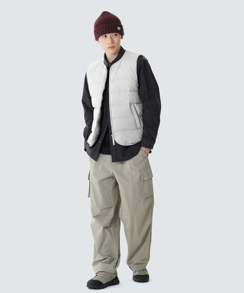Snow Peak(スノーピーク)の「Snow Peak / LAND LIGHT DOWN VEST ランド ライトダウンベスト 海外限定(ベスト・メンズ・ブラック/ブラウン・M/L)」の4枚目の写真