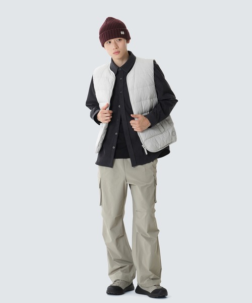 Snow Peak(スノーピーク)の「Snow Peak / LAND LIGHT DOWN VEST ランド ライトダウンベスト 海外限定(ベスト・メンズ・ブラック/ブラウン・M/L)」の6枚目の写真