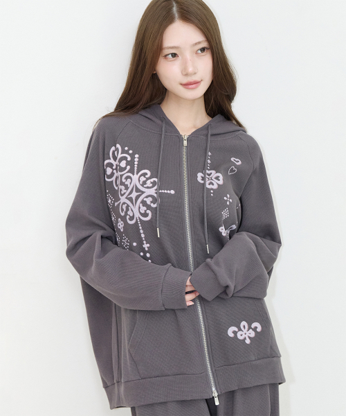 ILLIGO（イリゴ）の「オーナメントワッフルフードジップアップ チャコール（パーカー・レディース・その他・SMALL/MEDIUM）」の3枚目の写真
