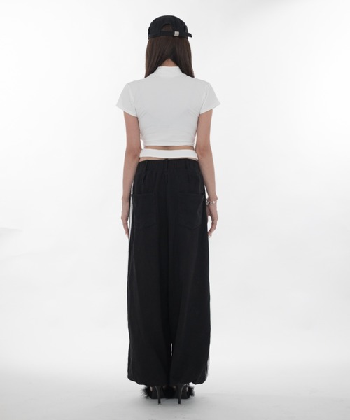 Melviianne(メルヴィアンヌ)の「Asymmetric Ring Tops(Tシャツ/カットソー・レディース・White/Black・MEDIUM/SMALL)」の14枚目の写真