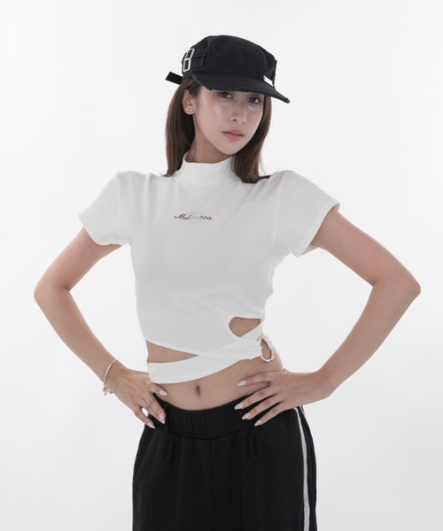 Melviianne(メルヴィアンヌ)の「Asymmetric Ring Tops(Tシャツ/カットソー・レディース・White/Black・MEDIUM/SMALL)」の9枚目の写真
