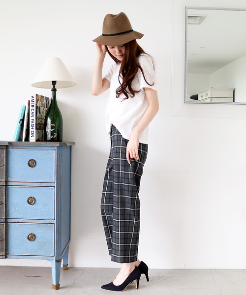 N.（N. Natural Beauty Basic）（エヌエヌナチュラルビューティーベーシック）の「先染めチェックストレッチパンツ（その他パンツ・レディース・ベージュ系その他/グレー系その他・MEDIUM/SMALL）」の5枚目の写真