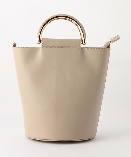 BEAUTY&YOUTH UNITED ARROWS（ビューティーアンドユースユナイテッドアローズ）の「BY メタルハンドル バケットバッグ -2WAY- ◆（ハンドバッグ・レディース・ブラック/ベージュ・FREE）」の2枚目の写真