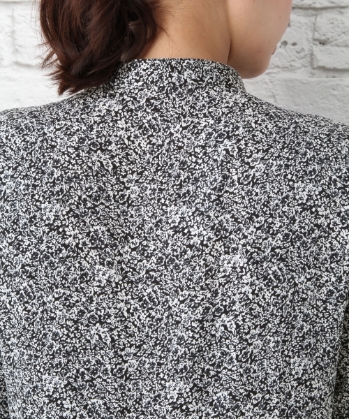 LEPSIM（レプシィム）の「ハナガラロングワンピースコート　748148（シャツワンピース・レディース・ブラック/ネイビー/ブルー・MEDIUM/LARGE）」の10枚目の写真