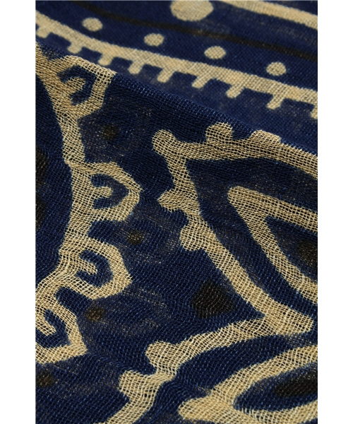 Ray BEAMS（レイビームス）の「Ctrl freak / バンダナ ストール（ストール/ショール・レディース・グレー/レッド/ネイビー・ONE SIZE）」の6枚目の写真