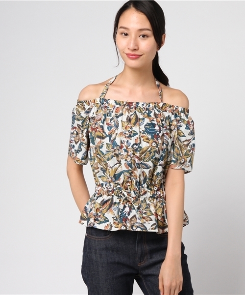 Khaju（カージュ）の「Khaju:フラワープリントホルターネックブラウス（シャツ/ブラウス・レディース・ピンクゴールド/オフホワイト・ONE SIZE）」の12枚目の写真