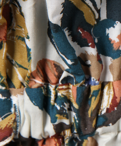 Khaju（カージュ）の「Khaju:フラワープリントホルターネックブラウス（シャツ/ブラウス・レディース・ピンクゴールド/オフホワイト・ONE SIZE）」の9枚目の写真