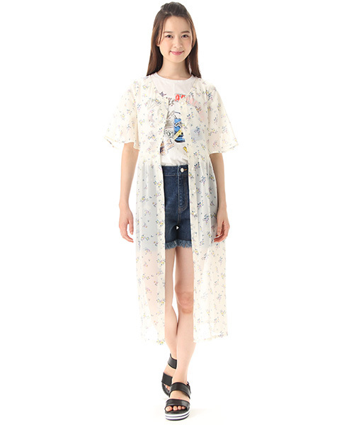 Honeys（ハニーズ）の「ガウンワンピース（シャツワンピース・レディース・ホワイト系その他/レッド系その他/ホワイト系その他2/ブラック系その他/イエロー系その他・M/L）」の2枚目の写真