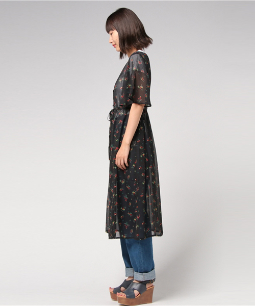 Honeys（ハニーズ）の「ガウンワンピース（シャツワンピース・レディース・ホワイト系その他/レッド系その他/ホワイト系その他2/ブラック系その他/イエロー系その他・M/L）」の7枚目の写真