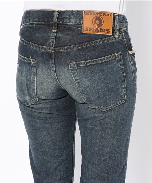 HYSTERIC GLAMOUR（ヒステリックグラマー）の「NOBU加工デニムスリムストレートパンツ（デニムパンツ・レディース・インディゴブルー・XX-SMALL/X-SMALL/SMALL/MEDIUM）」の5枚目の写真