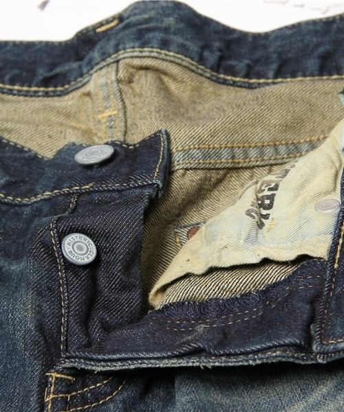 HYSTERIC GLAMOUR（ヒステリックグラマー）の「NOBU加工デニムスリムストレートパンツ（デニムパンツ・レディース・インディゴブルー・XX-SMALL/X-SMALL/SMALL/MEDIUM）」の9枚目の写真