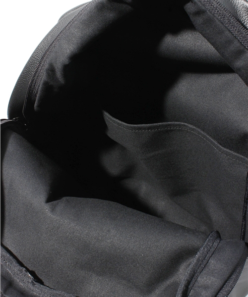 WHO'S WHO gallery（フーズフーギャラリー）の「【THE EMY】リュック（バックパック/リュック・メンズ・ブラック/ネイビー/グレー/ブラウン・FREE）」の9枚目の写真