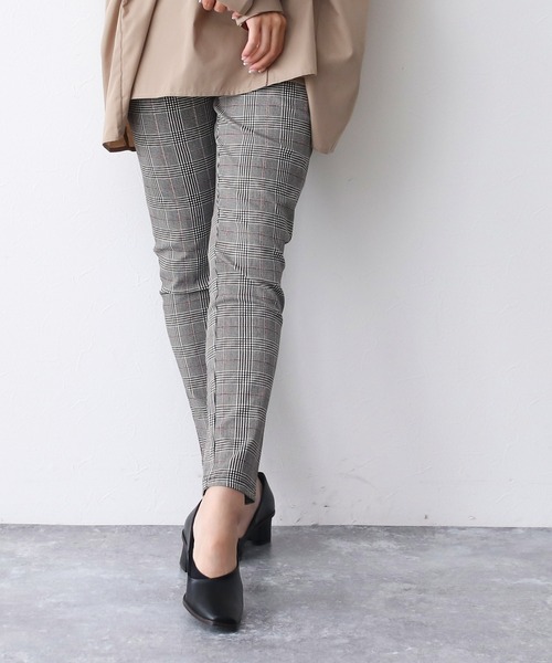 Social GIRL（ソーシャルガール）の「2タック ストレッチ テーパードパンツ イージーパンツ（その他パンツ・レディース・カーキ/ネイビー/ベージュ/ブラック/マスタード/テラコッタ/ボルドー/レッド系その他/ベージュ系その他/ウィート/ダークカーキ/ブルー系その他/ホワイト/グレイッシュベージュ・LL/3L/L/XS/M/S/4L）」の14枚目の写真