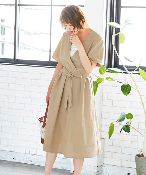 KOBE LETTUCE(コウベレタス)の「ウエストリボン抜き襟カシュクールフレアワンピース(ワンピース・レディース・ベージュ/ネイビー/グリーン/ストライプ・FREE)」の10枚目の写真