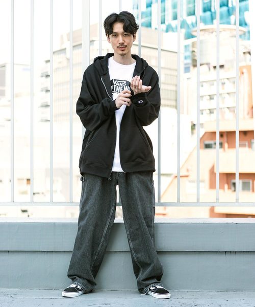 Champion(チャンピオン)の「【Champion】チャンピオン ビッグシルエット ライト裏起毛 ジップパーカー(パーカー・メンズ・ブラック/ネイビー/グレー・XX-LARGE/XXX-LARGE/X-LARGE)」の10枚目の写真