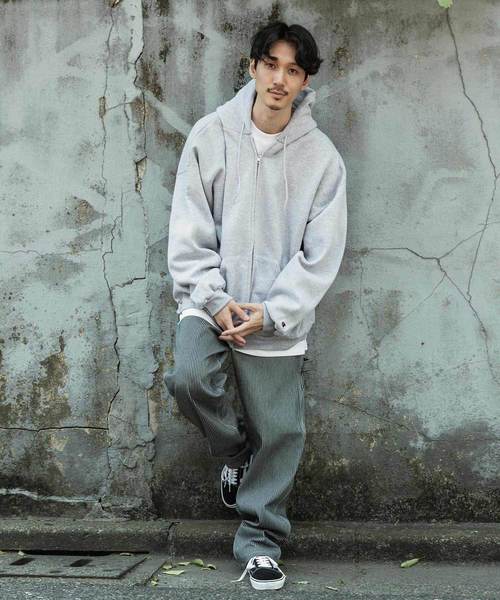 Champion(チャンピオン)の「【Champion】チャンピオン ビッグシルエット ライト裏起毛 ジップパーカー(パーカー・メンズ・ブラック/ネイビー/グレー・XX-LARGE/XXX-LARGE/X-LARGE)」の11枚目の写真