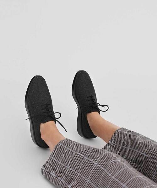 CHARLES & KEITH(チャールズ & キース)の「クラシックダービーシューズ / Classic Derby Shoes(ドレスシューズ・レディース・ブラック/ブラック系その他2・23cm/23.5cm/24.5cm/25cm/25.5cm)」の10枚目の写真