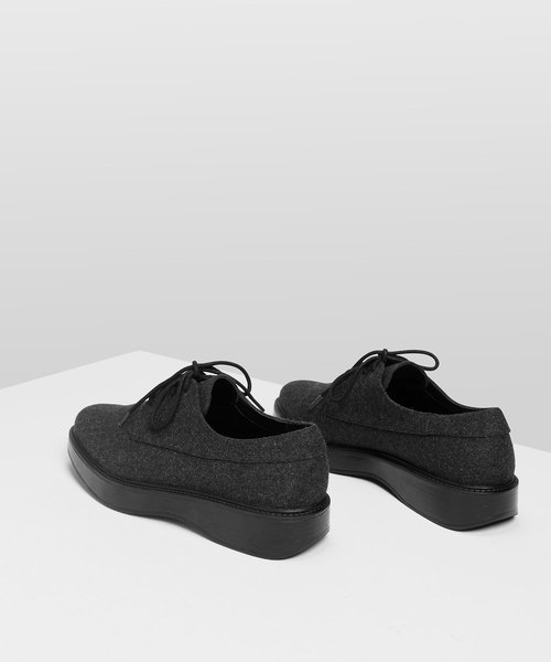 CHARLES & KEITH(チャールズ & キース)の「クラシックダービーシューズ / Classic Derby Shoes(ドレスシューズ・レディース・ブラック/ブラック系その他2・23cm/23.5cm/24.5cm/25cm/25.5cm)」の5枚目の写真
