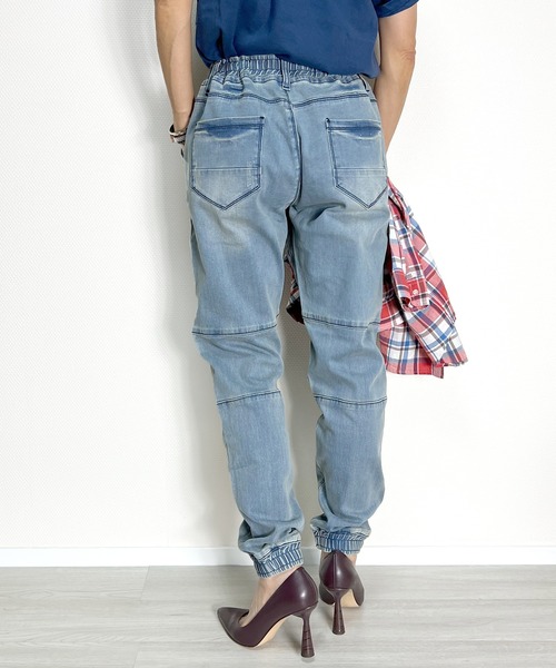 BEATJIVE（ビートジャイブ）の「デニムパンツ ジョガーパンツ ヴィンテージ加工 ストレッチ キレイめ ゆったり レディース（デニムパンツ・レディース・ネイビー/サックスブルー/インディゴブルー/ブラック系その他2/ブラック系その他・1/2）」の15枚目の写真