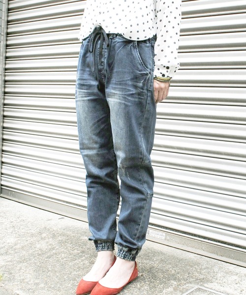 BEATJIVE（ビートジャイブ）の「デニムパンツ ジョガーパンツ ヴィンテージ加工 ストレッチ キレイめ ゆったり レディース（デニムパンツ・レディース・ネイビー/サックスブルー/インディゴブルー/ブラック系その他2/ブラック系その他・1/2）」の8枚目の写真