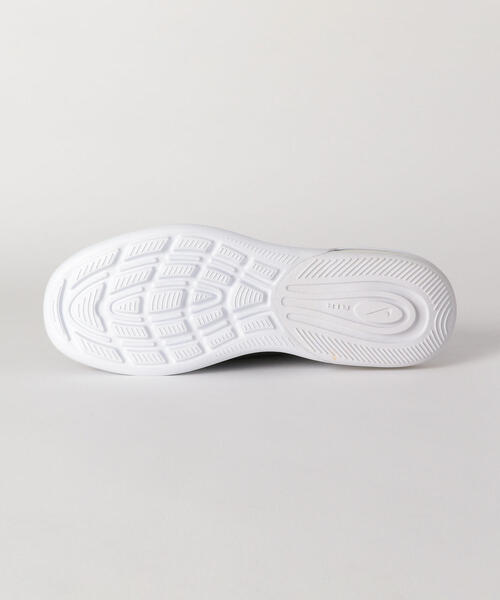 NIKE（ナイキ）の「＜NIKE（ナイキ）＞ AIRMAX AXIS/エアマックス（スニーカー・メンズ・ホワイト/グレー・26cm/26.5cm/27cm/27.5cm/28cm/29cm/28.5cm）」の5枚目の写真