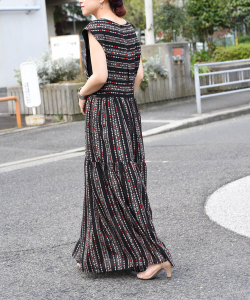 LHELBIE（レルビエ）の「ダイヤストライプ柄Vカットマキシワンピース 