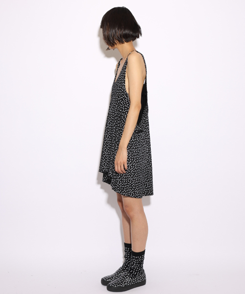 i（アイ）の「iドットプリントタンクワンピース（ワンピース・レディース・ホワイト/ブラック・FREE）」の3枚目の写真