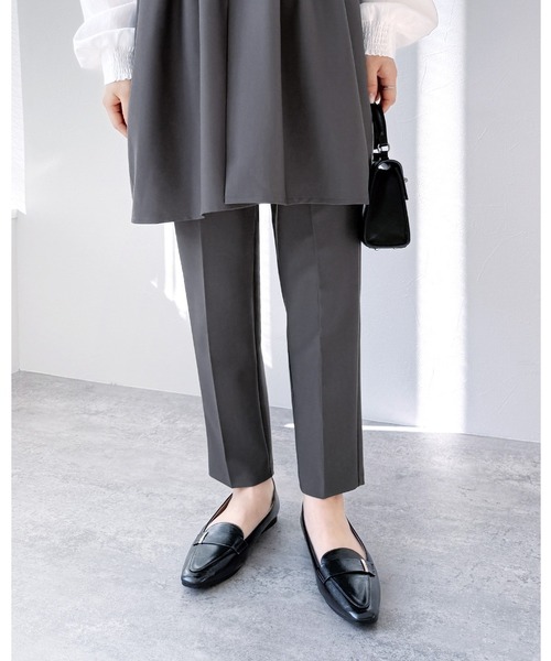 reca（レカ）の「【高レビュー！リピ続出！】美シルエット センタープレステーパードパンツ（その他パンツ・レディース・ブラウン/カーキ/イエロー系1/ブラック/ベージュ系その他3/ネイビー/ピンク系その他/ブラウン系その他/ブルー系その他/パープル系その他/チャコール/パープル/ベージュ系その他/グリーン系その他/イエロー/ダークパープル/モカ/グリーン系その他2/グレイッシュベージュ/オレンジ/グリーン/ラベンダー/パープル系その他2/ブルーグリーン/テラコッタ/ピンク/グリーン系2/ピンク系/パープル系/グリーン系/グリーン系1/ローズ/マスタード/ブラウン系2/シルバー系/ブラウン系1/グリーン系3/オレンジ系/イエロー系2/ブルーグレー/サンドベージュ/ベージュ系/ブラウン系3/ベージュ系その他2/グレー/ベージュ・M/L/XL/S/MEDIUM/TALL）」の2枚目の写真