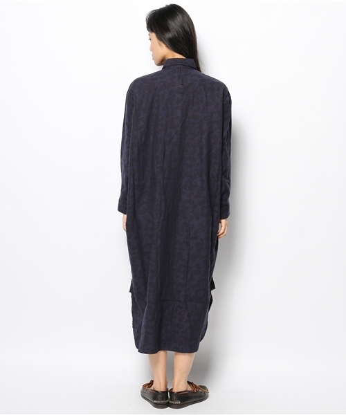 BEAMS BOY（ビームスボーイ）の「BEAMS BOY / ペイズリー スリットシャツワンピース（シャツワンピース・レディース・チャコールグレー/ネイビー・ONE SIZE）」の5枚目の写真