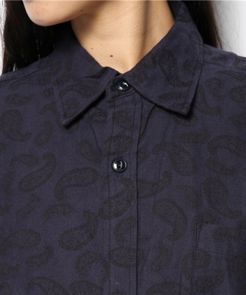 BEAMS BOY（ビームスボーイ）の「BEAMS BOY / ペイズリー スリットシャツワンピース（シャツワンピース・レディース・チャコールグレー/ネイビー・ONE SIZE）」の6枚目の写真