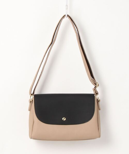 Legato Largo（レガートラルゴ）の「【Legato Largo(レガート ラルゴ)】レザー調3つ口多収納ショルダーバッグ（ショルダーバッグ・レディース・ブラック/ネイビー/グレー/モカ/ホワイト系その他/ベージュ系その他・フリー）」の5枚目の写真