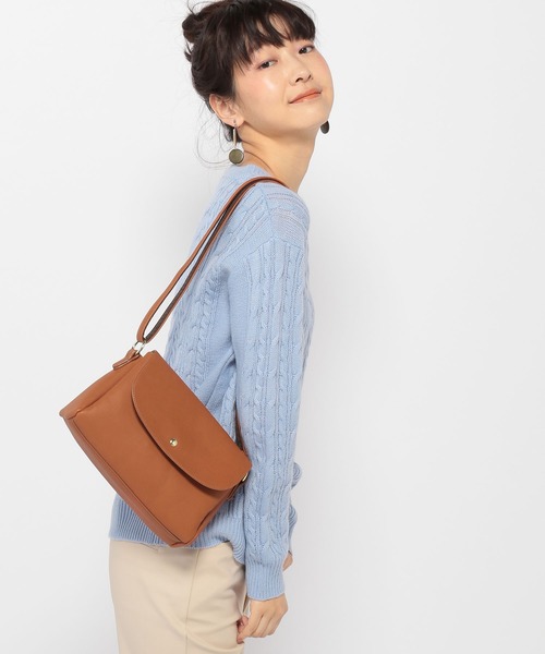 Legato Largo（レガートラルゴ）の「【Legato Largo(レガート ラルゴ)】レザー調3つ口多収納ショルダーバッグ（ショルダーバッグ・レディース・ブラック/ネイビー/グレー/モカ/ホワイト系その他/ベージュ系その他・フリー）」の19枚目の写真