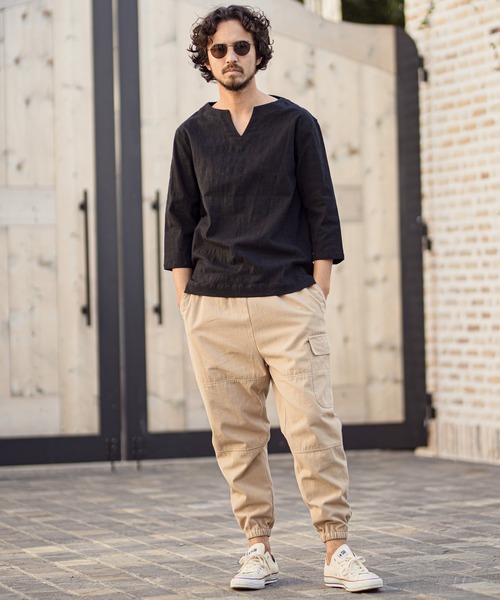 CAMBIO（カンビオ）の「mlt2839-Cotton Linen Basic Fit Key Neck 3-4 Sleeve Tee カットソー（Tシャツ/カットソー・メンズ・ブラック/キナリ・M/L）」の6枚目の写真