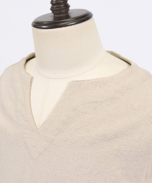 CAMBIO（カンビオ）の「mlt2839-Cotton Linen Basic Fit Key Neck 3-4 Sleeve Tee カットソー（Tシャツ/カットソー・メンズ・ブラック/キナリ・M/L）」の16枚目の写真