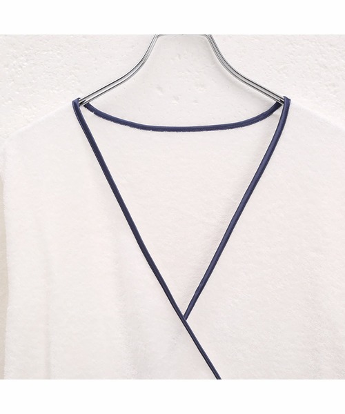 blooming FLORA（ブルーミングフローラ）の「【お風呂上りをもっと快適に】Cotton100％ スフレfineタオル バスローブ（ルームウェア/パジャマ・レディース・ラベンダー/ピンク/ホワイト×ネイビー/ホワイト×ピンク/ブルー/モカ/ベージュ/スモークピンク/グレー・LARGE/MEDIUM）」の12枚目の写真