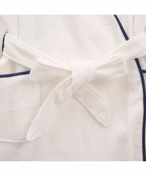 blooming FLORA（ブルーミングフローラ）の「【お風呂上りをもっと快適に】Cotton100％ スフレfineタオル バスローブ（ルームウェア/パジャマ・レディース・ラベンダー/ピンク/ホワイト×ネイビー/ホワイト×ピンク/ブルー/モカ/ベージュ/スモークピンク/グレー・LARGE/MEDIUM）」の13枚目の写真