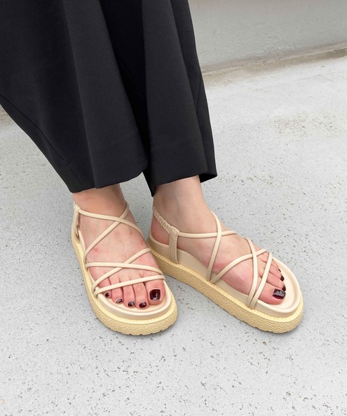 EVOL（イーボル）の「低反発クッション入りプラットフォームサンダル（サンダル・レディース・ブラック/ブラウン/カーキ/ベージュ/グレー・S/M/L）」の5枚目の写真