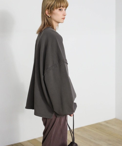 select MOCA(セレクトモカ)の「クラッシュデザインオーバースウェット(Tシャツ/カットソー・レディース・アイボリー/オリーブ/スミクロ・FREE)」の16枚目の写真