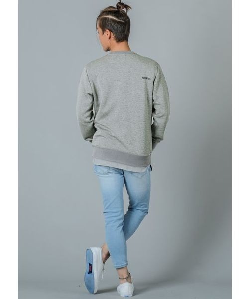 REGIEVO(レジエボ)の「REGIEVOロゴトレーナー(スウェット・メンズ・ブラック/ライトグレー/オフホワイト・M/L/XL/S)」の7枚目の写真