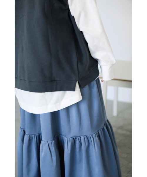 BLACK BY MOUSSY（ブラックバイマウジー）の「sleeve less parka（スリーブレスパーカー）（パーカー・レディース・チャコールグレー/ホワイト/ベージュ・FREE）」の11枚目の写真