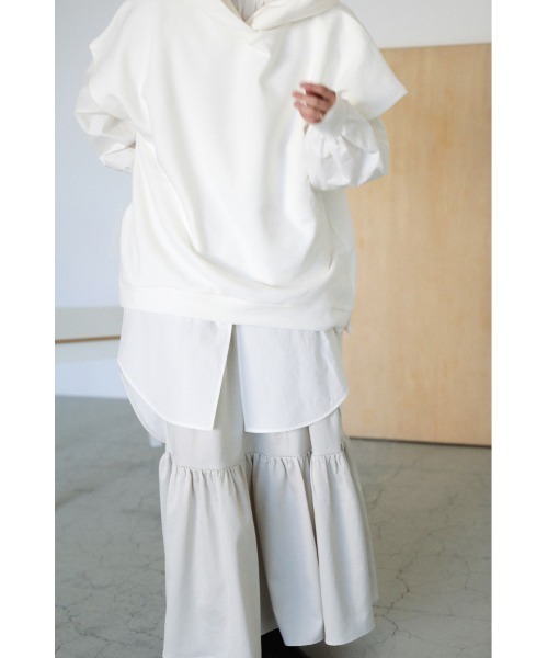 BLACK BY MOUSSY（ブラックバイマウジー）の「sleeve less parka（スリーブレスパーカー）（パーカー・レディース・チャコールグレー/ホワイト/ベージュ・FREE）」の9枚目の写真