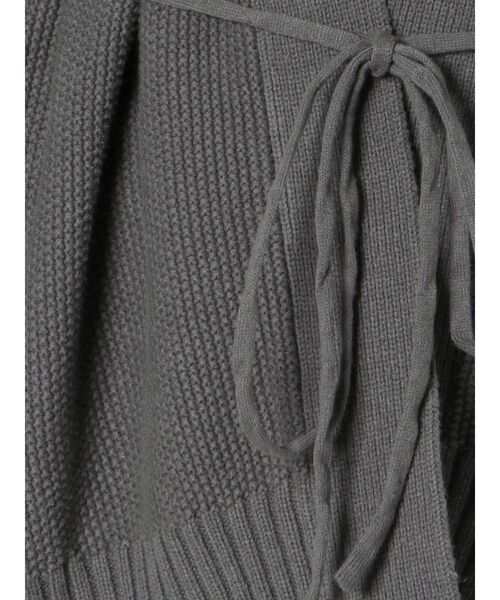 LAGUNAMOON(ラグナムーン)の「タック編みニットカーディガン(カーディガン/ボレロ・レディース・チャコールグレー/ベージュ/アイボリー・FREE)」の11枚目の写真