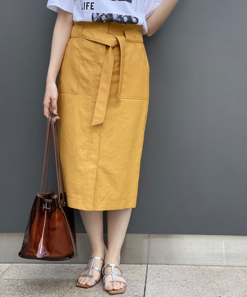 NOLLEY’S Sophi(ノーリーズソフィ)の「麻調ストレッチベイカースカート(スカート・レディース・ネイビー/イエロー/ベージュ/ブルー/ピンク/クリーム/ベージュ系その他2/キャメル・36/38/34)」の2枚目の写真
